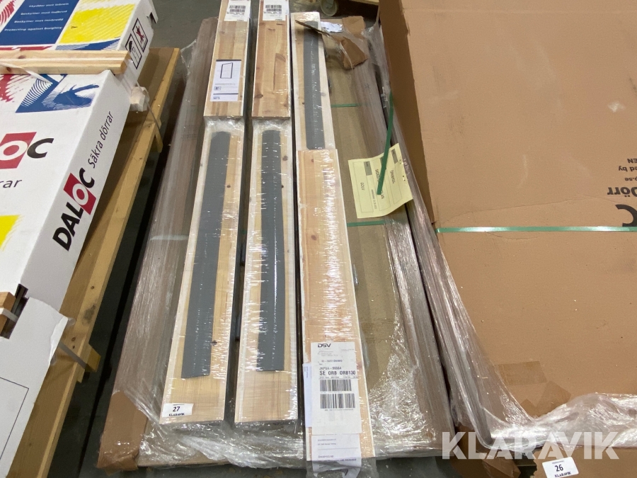 Dörr med 3 st karmar Vännäs Dörr