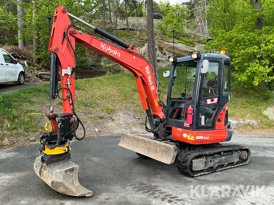Grävmaskin Kubota U35-3a2 med tiltrotator och skopor