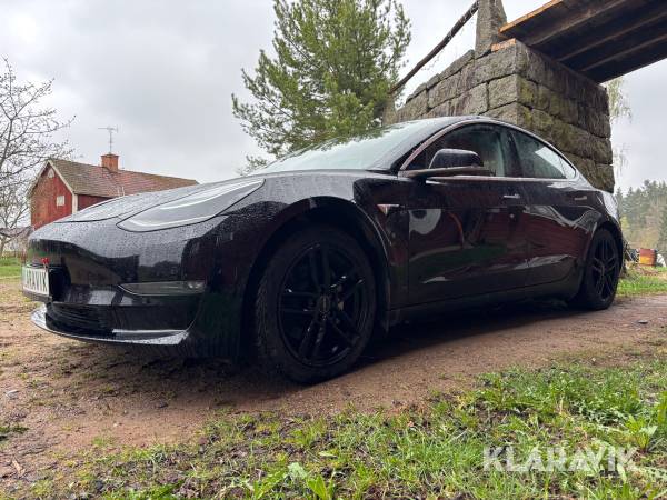 Tesla Model 3 Long Range