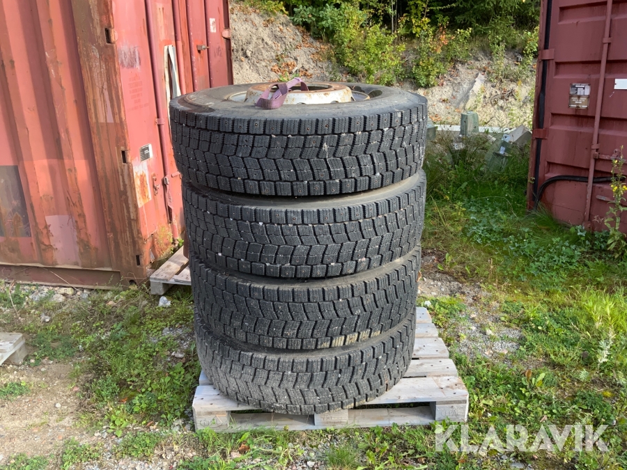 Dubbdäck till lastbil Nokian Hakkapeliitta 315/80-22,5 4st