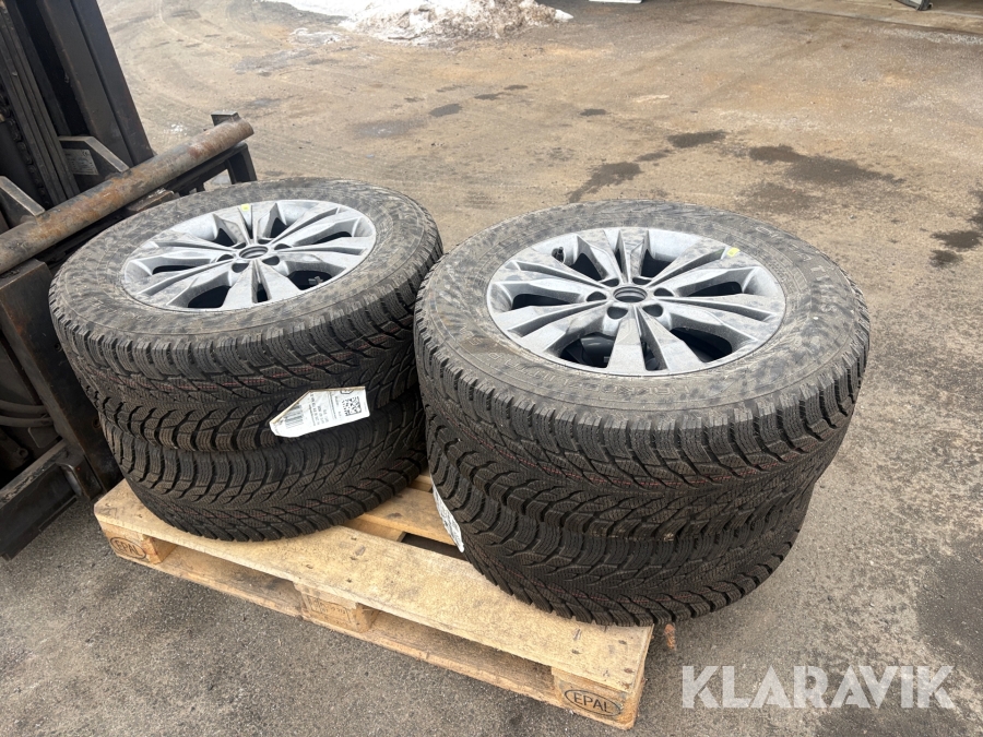 Däck på fälg Nokian Hakkapeliitta 255/60R18 4 st