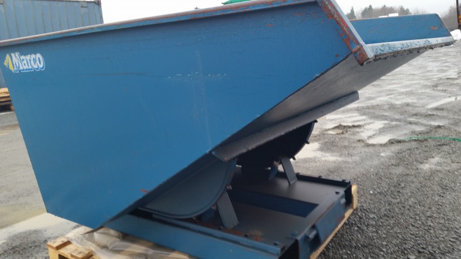 Tippcontainer till truck 