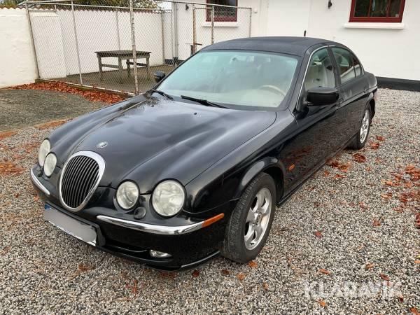 Jaguar S-type