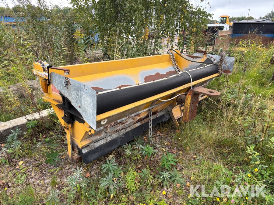 Sandspridare Falköping B8L