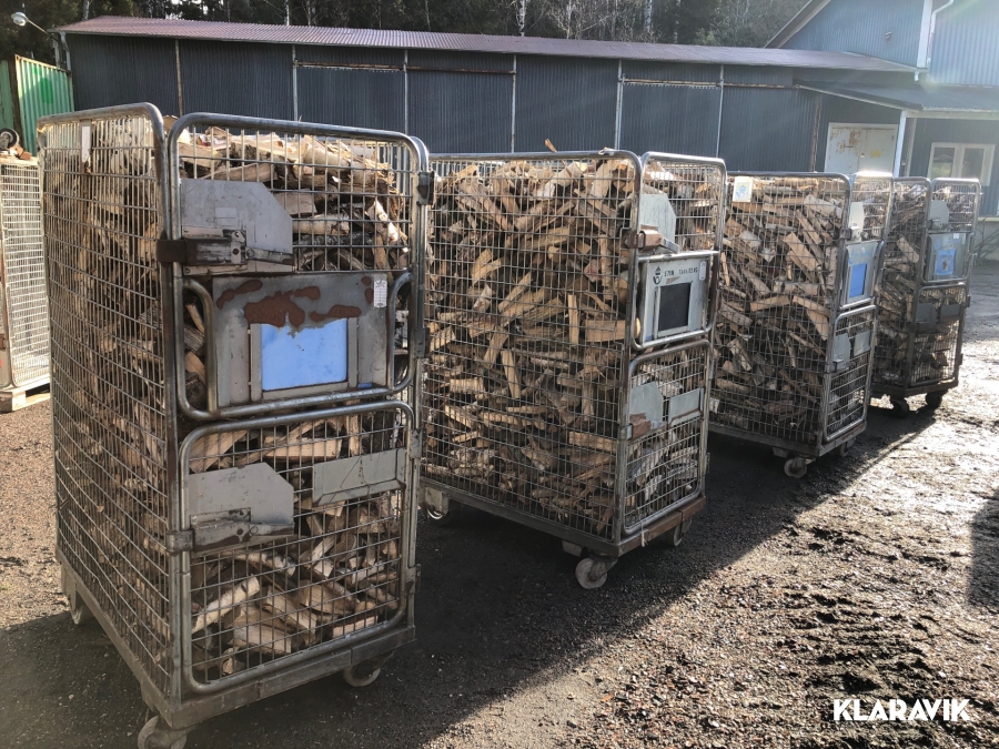 Vedvagnar med björkved  1,2m3 i varje 4 st 