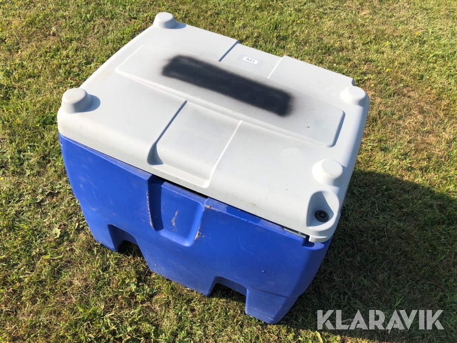 Klaravik Auktioner Dieseltank Adam Pumps 220l 12v