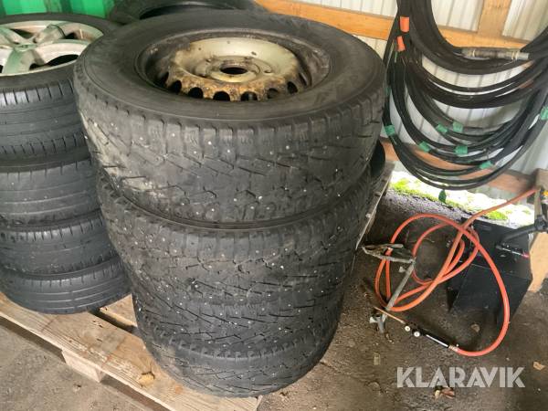 Vinterdäck på fälg Ford Transit 350