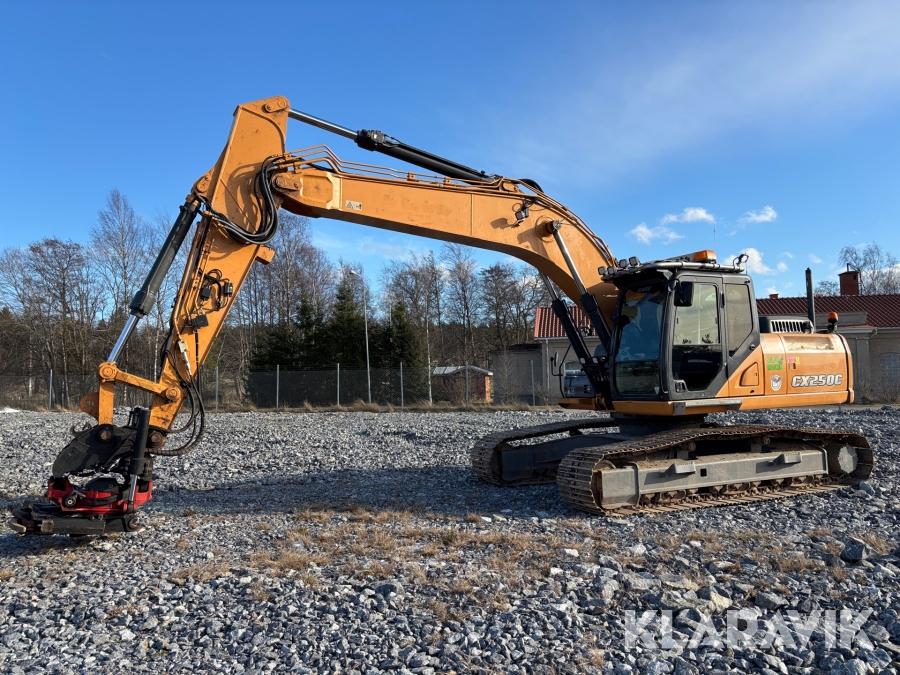 Bandgrävare Case CX250C med tiltrotator och planeringsskopa