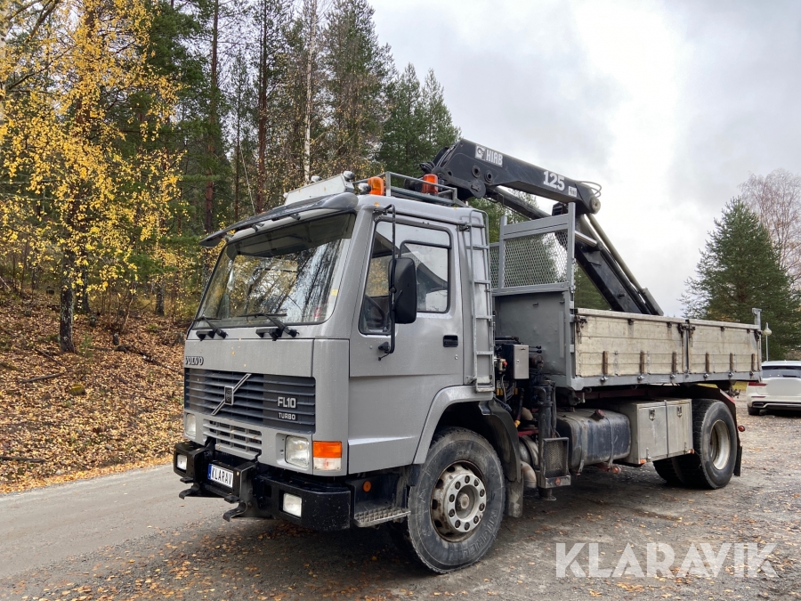 Lastbil Volvo FL10 4x2 med tippfunktion kran och plog