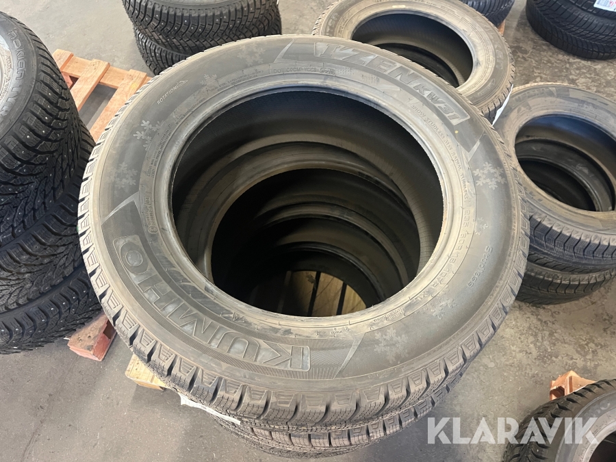 Vinterdäck Kuhmo 235/60-18 4 st