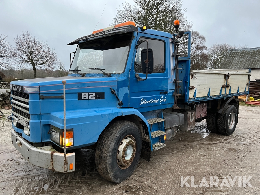 Veteranlastbil Scania 82H med tippflak