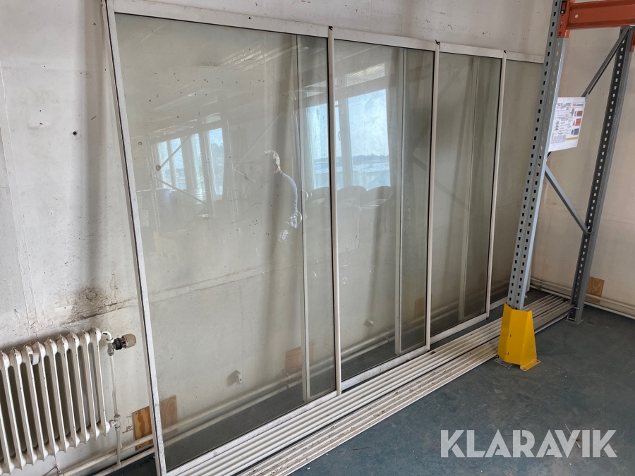 Skjutdörrsparti 4 dörrar