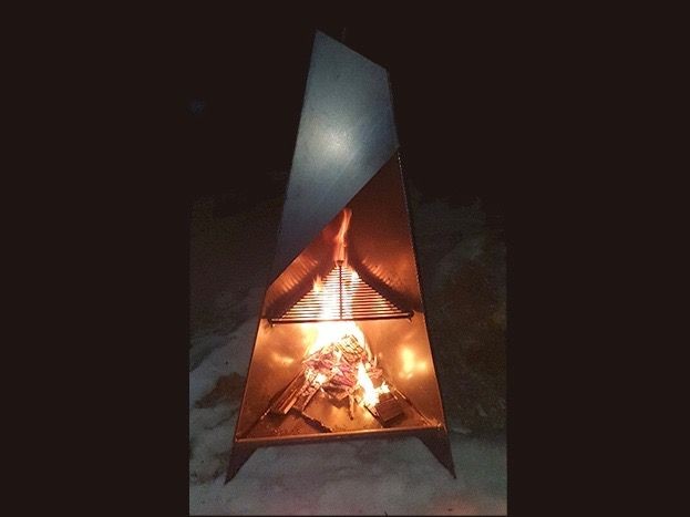 Vedeldad utespis av korténplåt