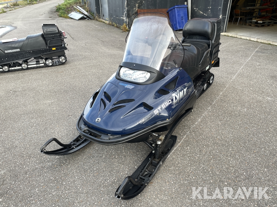 Snöskoter Lynx ST 550