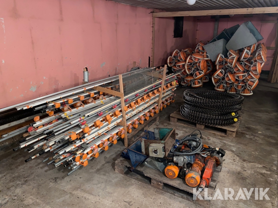 Fodersystem, skruv till höns  