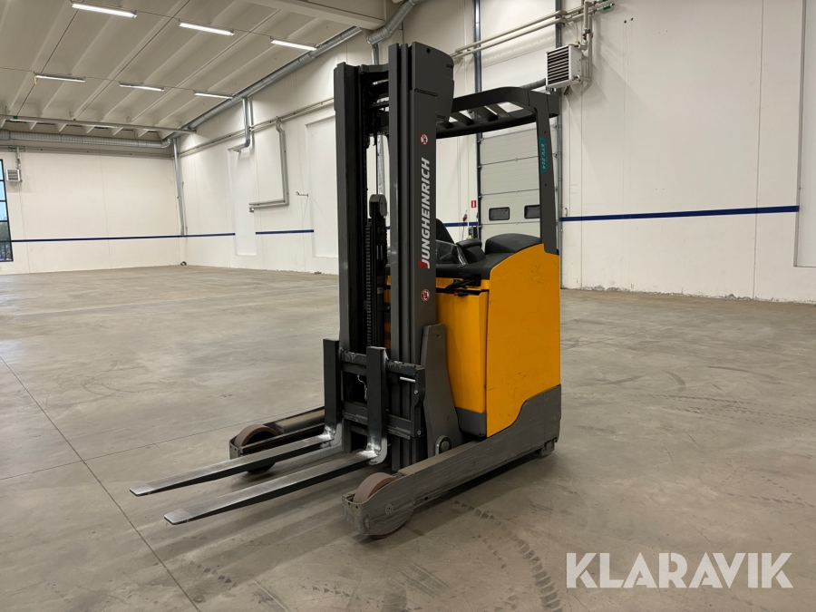 Truck Jungheinrich ETV 214 med laddare