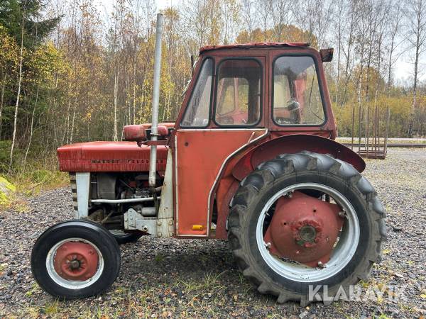 Traktor Massey Ferguson 130