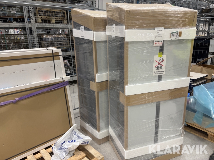 Klädskåp ca 1900x400mm 4st