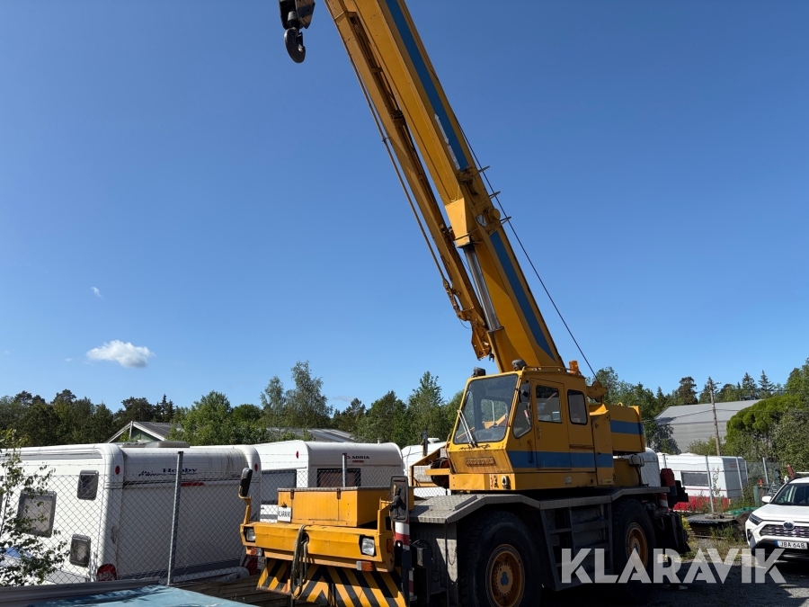 Mobilkran Kato KR-300