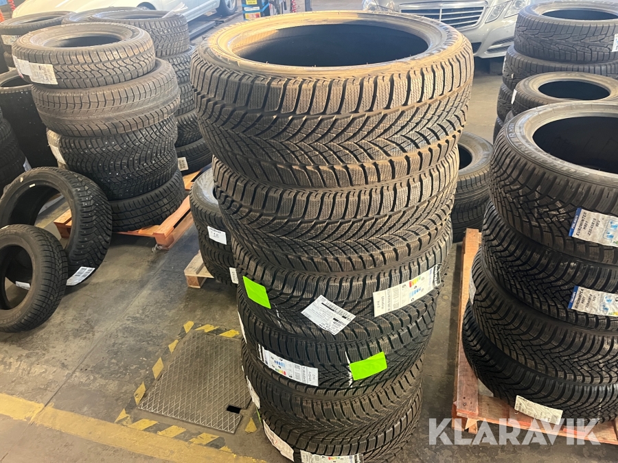 Vinterdäck Goodyear 235/45-18 6 st