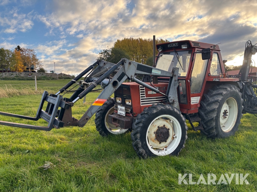 Traktor Fiat 680 DTH med lastare