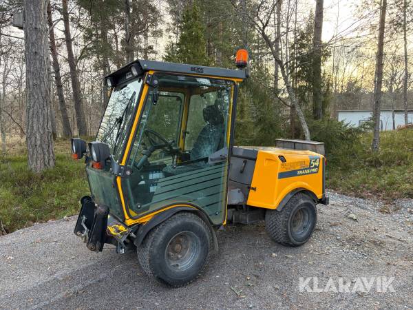 Redskapsbärare Belos Trans Pro 54 med klippaggregat