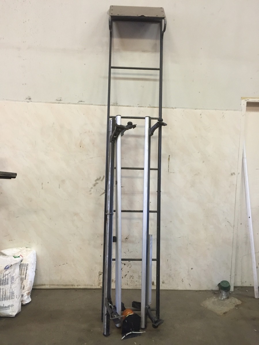 Takbågar med rörhållare och blinkljus.