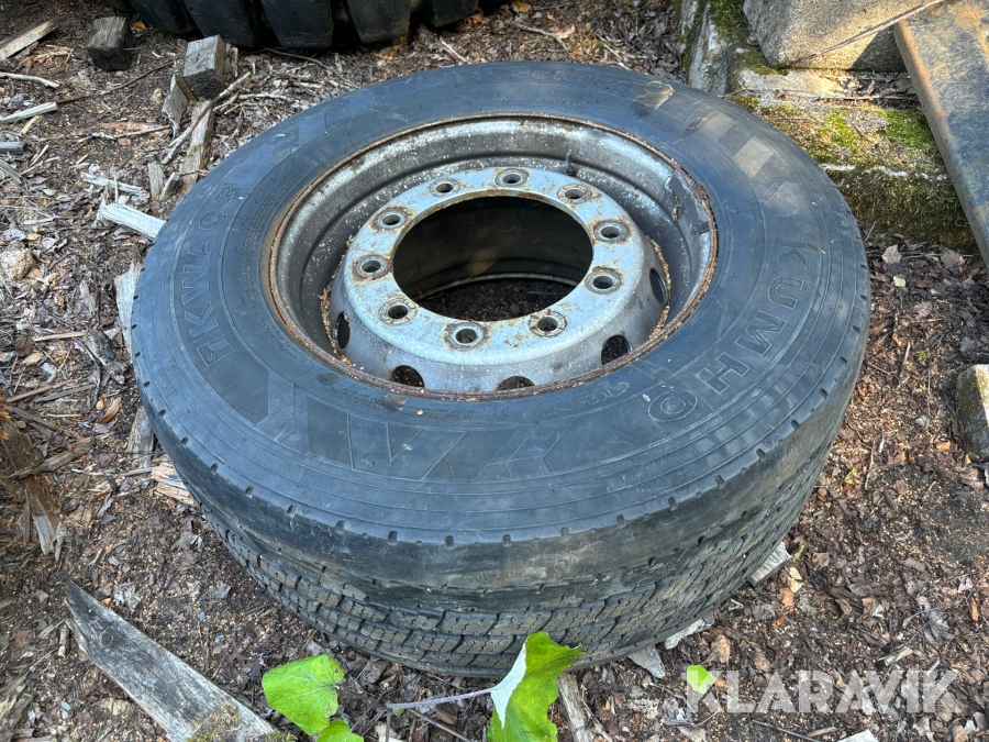 Däck med fälg Kumho 385/55R22.5