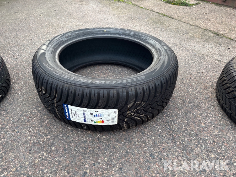 Personbilsdäck Falken 235/55R19 1st