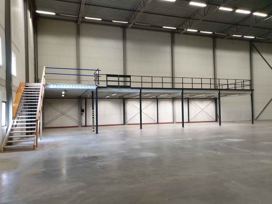 Entresol / Loft Robust ME250