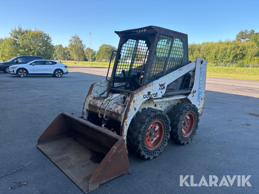 Kompaktlastare Bobcat 753 med redskap