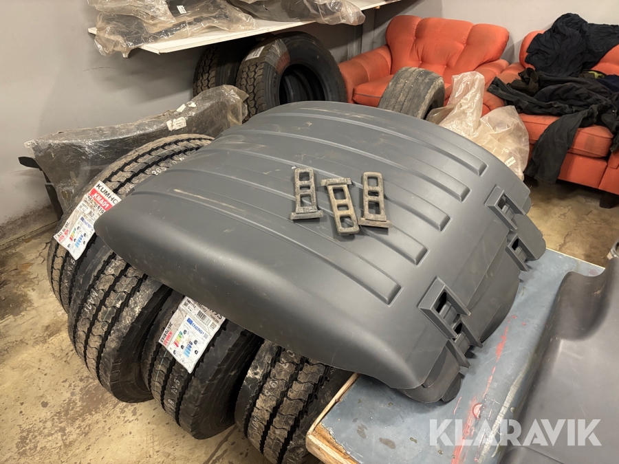 Skärmtopp Scania 94-124-144-164 2 st