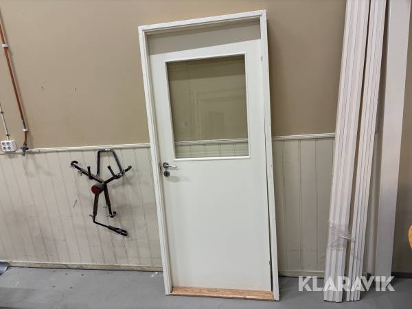 Innerdörrar med tillhörande karmar - 3st  9x21