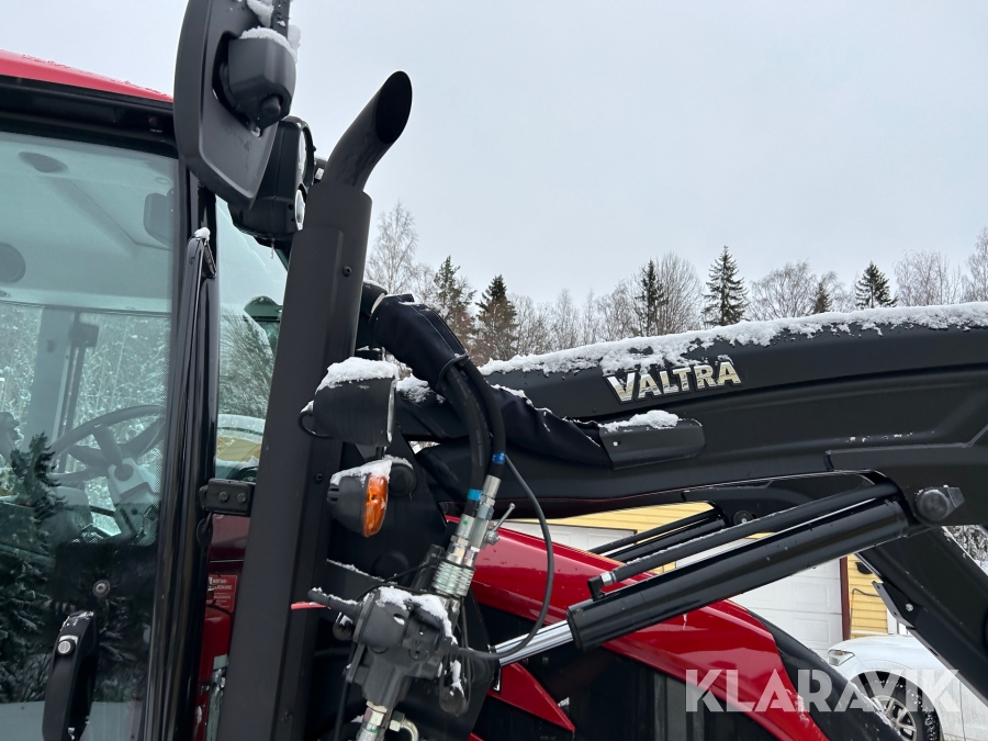 Traktor Valtra A94 med lastare