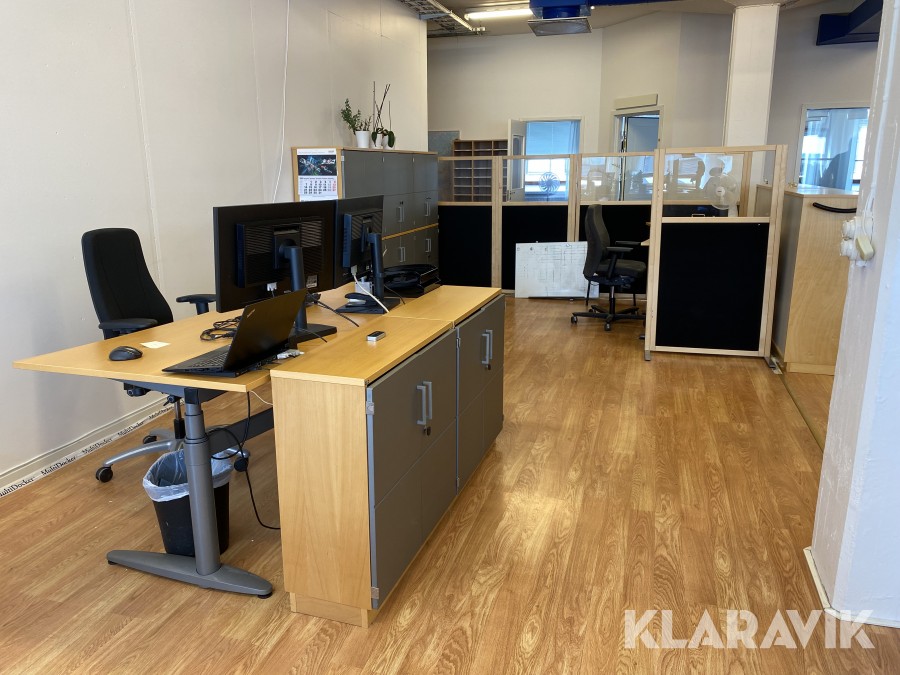 Kontorsmöbler, dator m.m. EFG, Lenovo