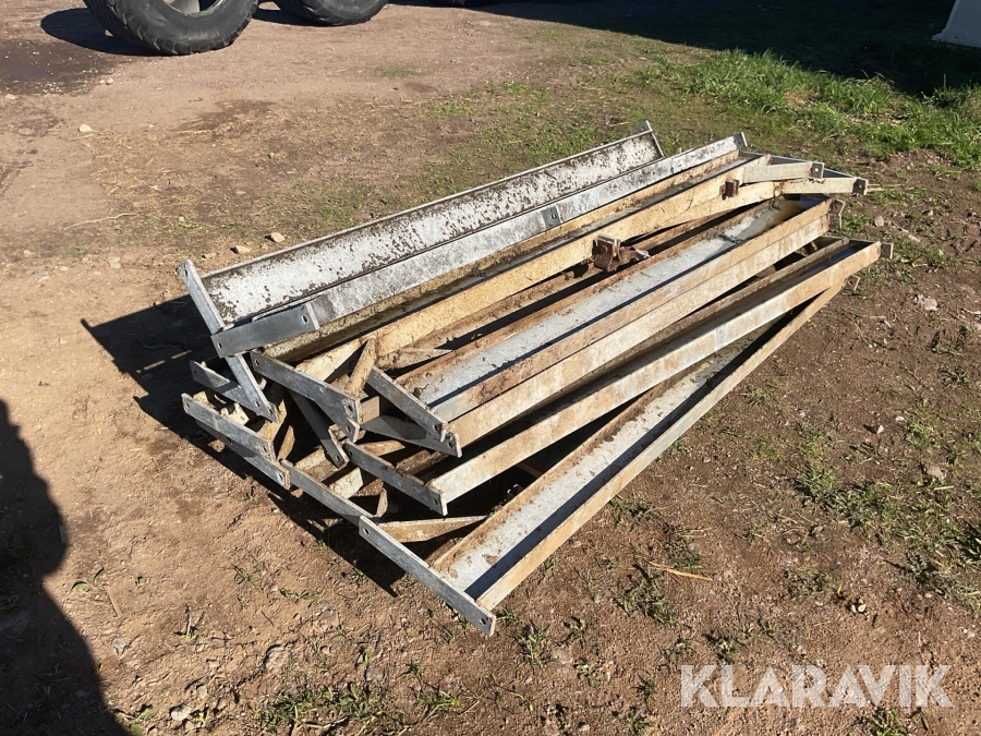 Foderbockar och räls 14st / 34m