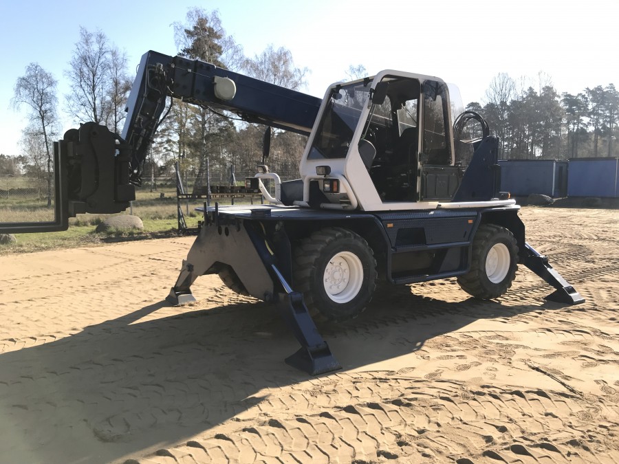 Runtomsvängande teleskoplastare Merlo