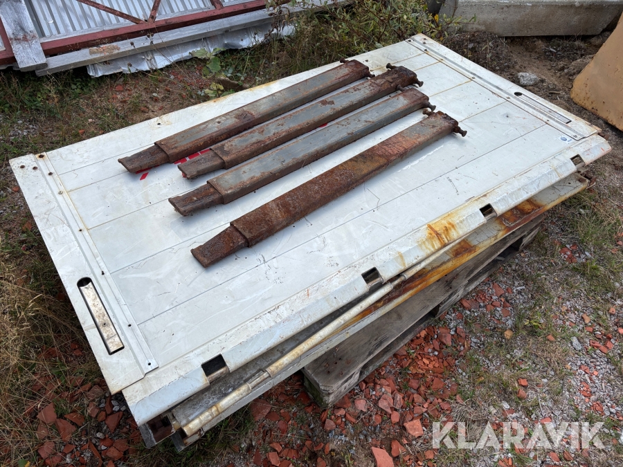 Sidolämmar Zetterberg till flak