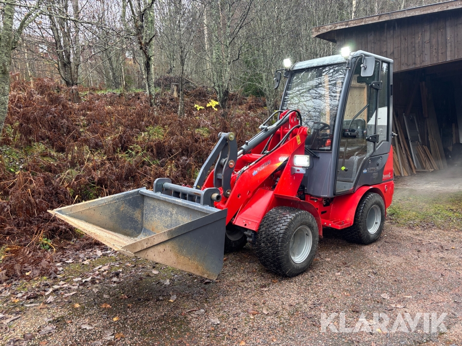 Kompaktlastare Trejon Flexitrac 810/1126 CAB med flera redskap