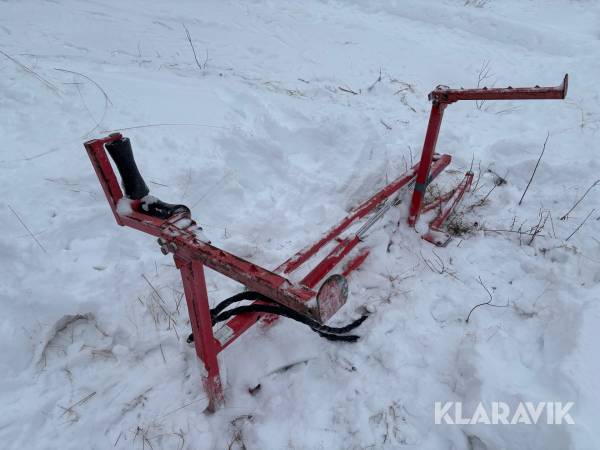 Stocklyft till vedmaskin Hakki Pilke Woodlift