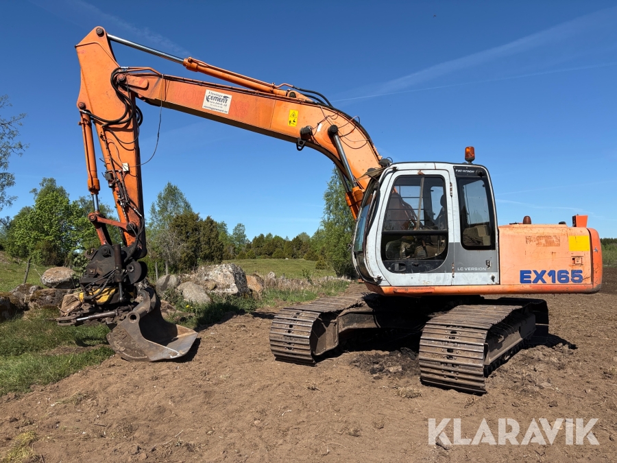Grävmaskin Fiat-Hitachi EX 165LC med tiltrotator & 4st redskap