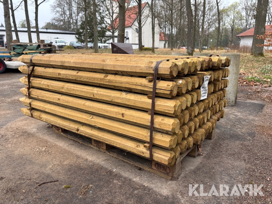 Stängselstolpar impregnerade - 83 st