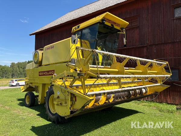 Tröska New Holland 8050 Clayson 15 fot