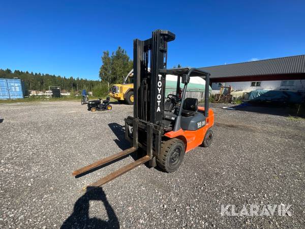 Gaffeltruck Toyota  02-7FDF30 Dieseldriven