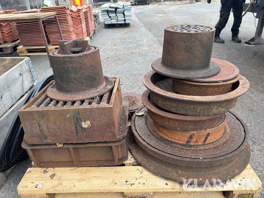 Diverse brunnslock 1st pall