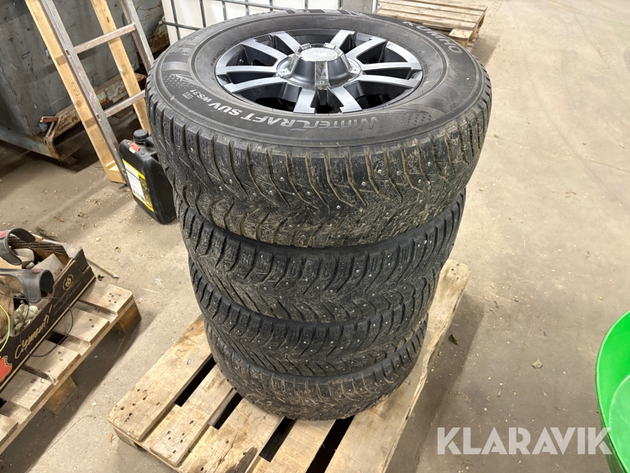 Vinterdäck Isuzu med fälg 4st 245/70R16