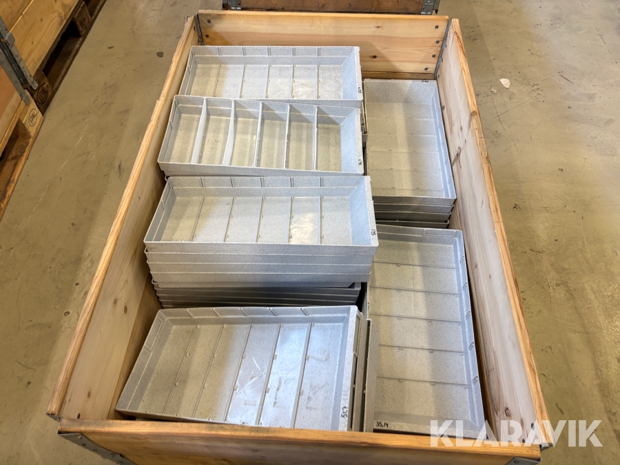 Plastlådor / Förvaringslådor ca 40 st