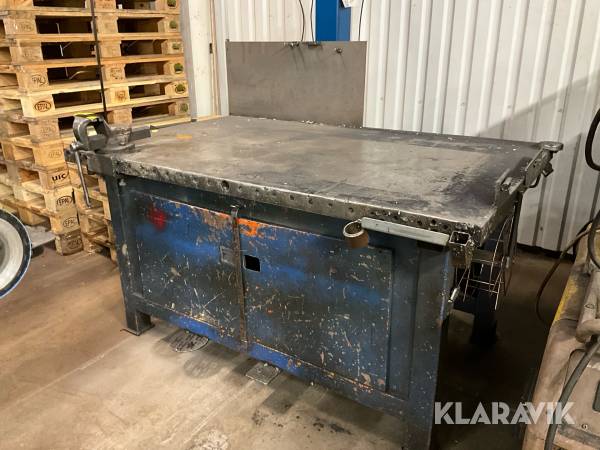 Svetsbord med skruvstycke