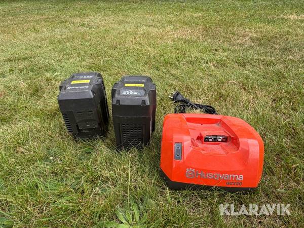 Batterier 2st med snabbladdare Husqvarna BLi300 till trädgårdsutrustning