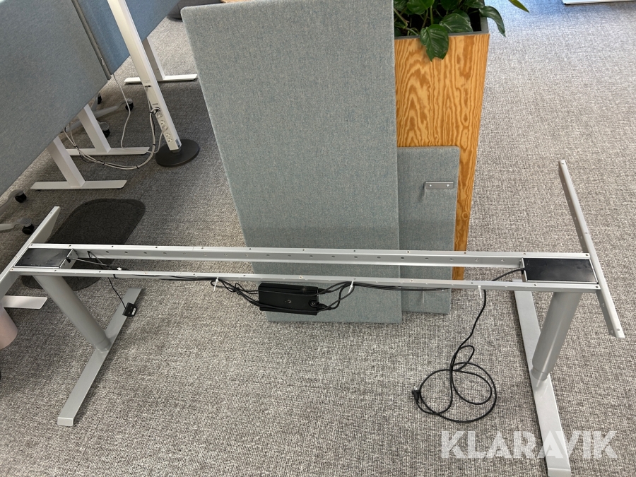 Skrivbord höj- och sänkbart